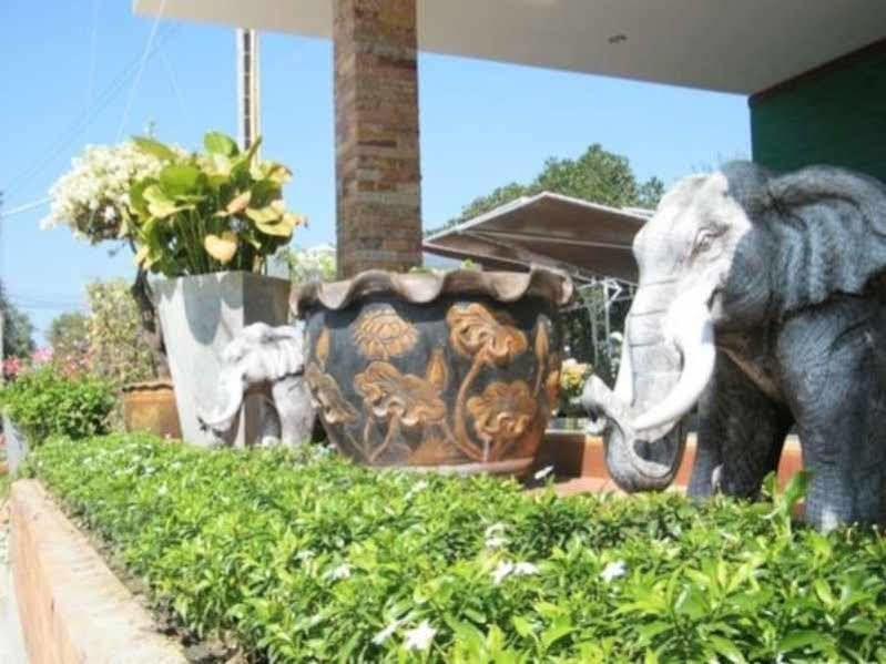 Rinradee Place Μπούρι Ραμ Εξωτερικό φωτογραφία